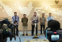 Rupiah Reaches 17,400 per Dollar, Govt Shifts Transactions to Asian Currencies