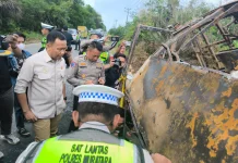 Indonesia Probes Fatal Sumatra Bus Crash After Permit Violations Found