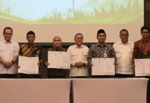 Indonesia Signs Waste-to-Energy Deals to Tackle Urban Garbage Crisis
