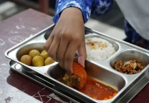 Indonesia Allows Islamic Boarding Schools to Run Free Meal Kitchens