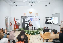 Minister Meutya Deactivates Million Accounts to Protect Children