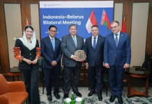 Airlangga Explores Belarus Dairy Imports for Free Meals Program