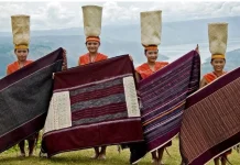 Various Motifs of Ulos Cloth, a Batak Cultural Heritage Rich in Philosophy