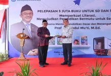 Government Distributes 5.5 Million Books to Boost Children's Literacy