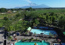 Umbul Brondong Offers Natural Spring Escape Amid Rural Landscapes