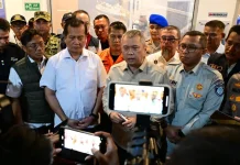 Minister Instructs Focus on Passengers Rescue After MV Putri Yasmin Fire