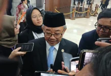 English to be Compulsory Subject in Indonesia Starting 2027: Education Minister
