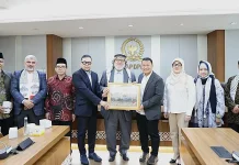 Int'l Parliament Caucus Provides Support for Palestinian Independence
