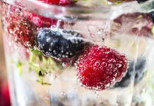 Stay Cool in Heatwaves With Water-Rich Foods
