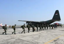 TNI AU Deploys 220 Troops to West Kalimantan for Forest and Land Fire Responce