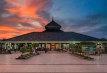 Demak Grand Mosque Reflects Indonesia's Islamic Heritage