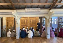 Sunan Muria Mosque Offers Religious Tourism Amid Mount Muria