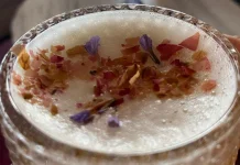 Flower Tea: An Antioxidant-Rich Herbal Drink That Promotes Relaxation