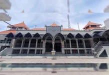 Sunan Giri Mosque Stands as Historic Giri Kedaton Landmark