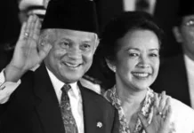 "Mr. Crack": The Global Nickname Earned by BJ Habibie for His Aviation Theory