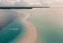 Ngurtafur Beach: Explore Southeast Maluku's Endless Sandbar