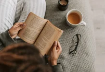 Bangladesh Writer Urges Reading Amid Growing AI Reliance