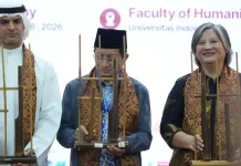 Minister Calls on University to Strengthen Communication with the Middle East