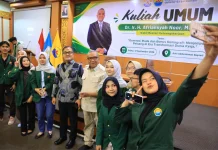 Deputy Manpower Minister Urges Young People to Use AI to Boost Productivity