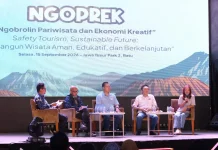 Closure of Mount Bromo Does Not Dampen Tourist Interest