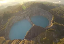 Kelimutu National Park: Flores' Mystical Three-Colored Crater Lakes