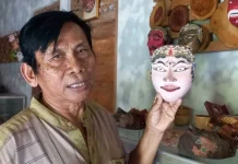Bobung Keeps Gunungkidul’s Wooden Mask Tradition Alive