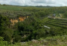 Ngingrong Cave Offers Adventure and Natural Beauty
