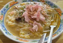 Soto Padang, A Clear-Broth Specialty from West Sumatra