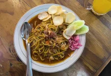 Mie Aceh: Banda Aceh's Spicy Noodles Shaped by Trade History