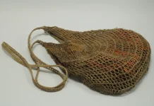 Papua Orchid Fiber Weaving Creates Distinctive Traditional Bags