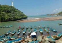 Baron Beach, One of Well-Known Coastal Destinations in Yogyakarta