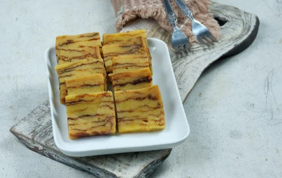 Maksuba: Palembang's Layer Cake of Respect and Tradition