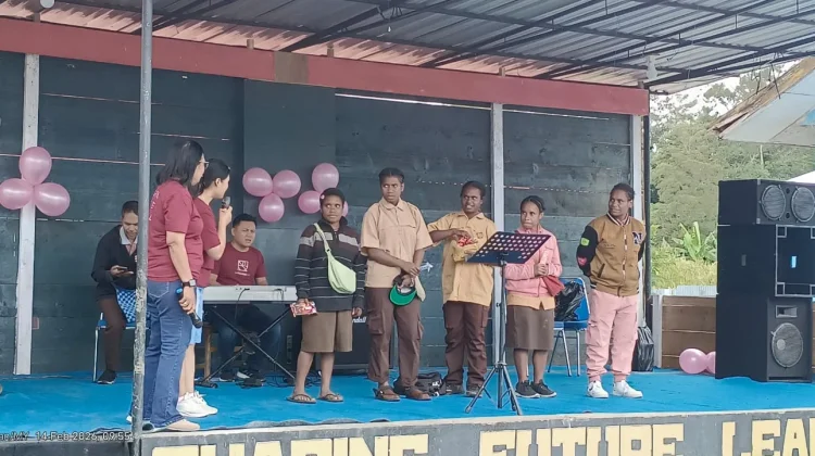 Valentine Day, YBSI Wamena Gelar Ibadah