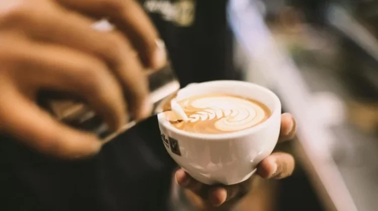Budaya Romantis dari Italia : Bayar Dua Kopi