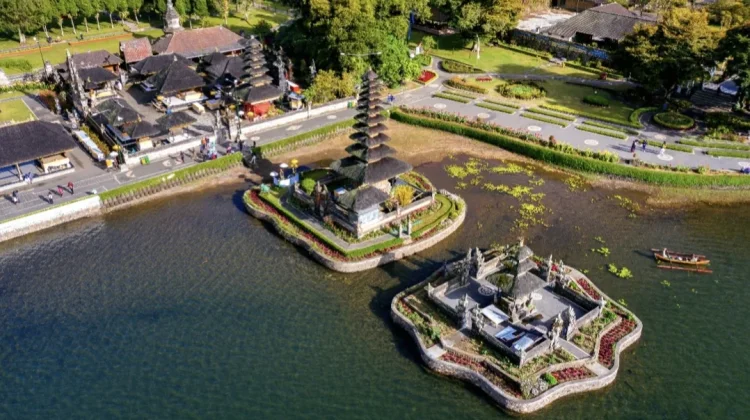 10 Daerah Terkenal di Indonesia