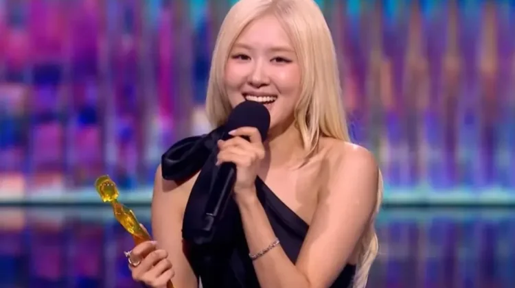 Cetak Sejarah! Rosé BLACKPINK Jadi Musisi K-Pop Pertama yang Menangkan Brit Awards