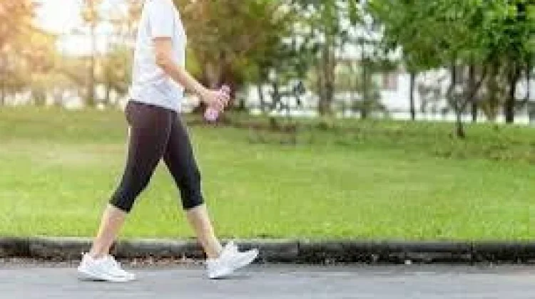 Manfaat Jalan Kaki 30 Menit Setiap Hari untuk Kesehatan Tubuh