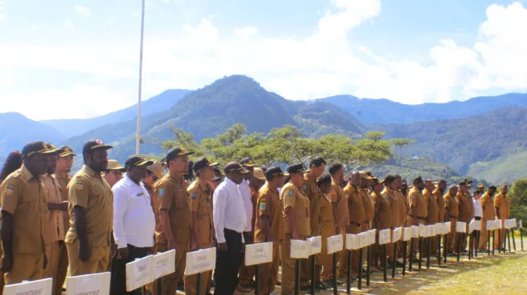 Wakil Bupati Tolikara Tegaskan Disiplin Kehadiran ASN dan Percepatan Kinerja