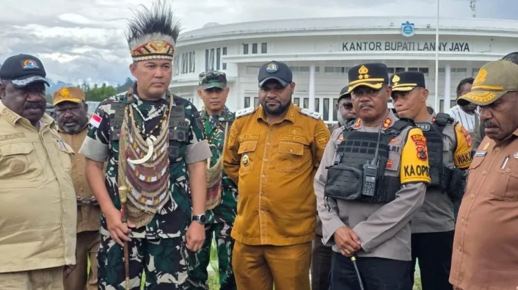 Bupati dan Wakil Bupati Lanny Jaya Terima Kunjungan Dandrem 172 PWY