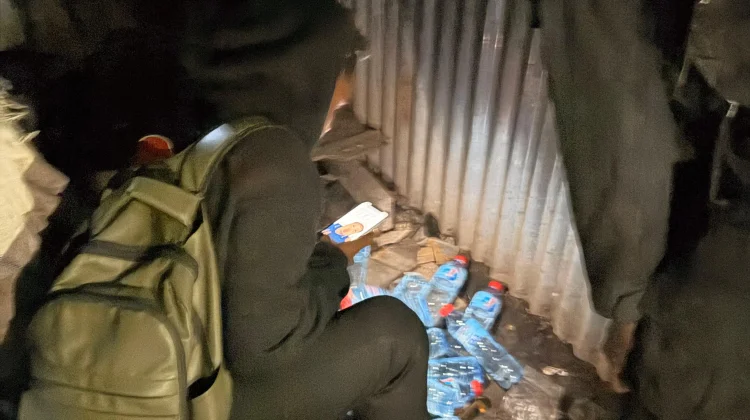 Sat Resnarkoba Amankan Puluhan Botol Miras Lokal di Wamena