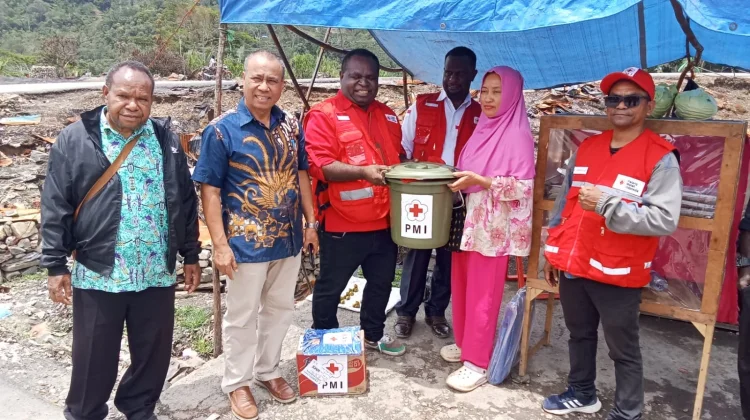 PMI Papua Salurkan Bantuan untuk Korban Kebakaran di Tolikara