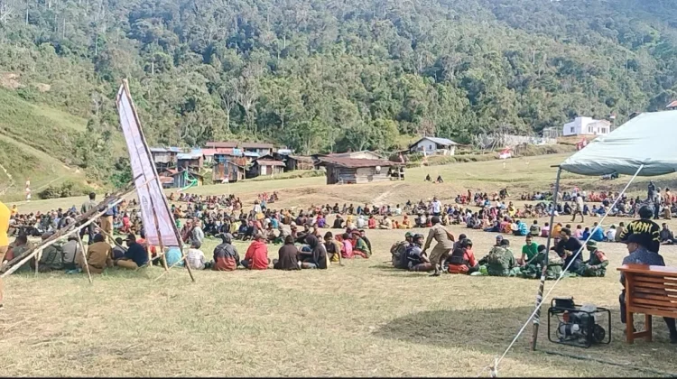 Ibadah Syukuran Di Distrik Kiwirok Kabupaten Pegunungan Bintang