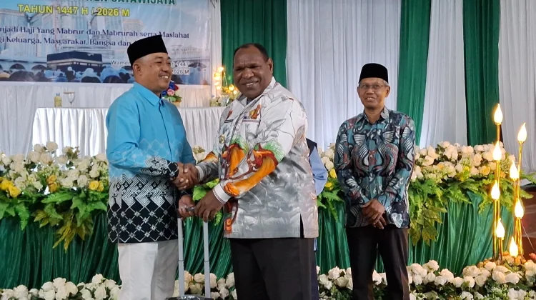 Jamaah Haji Jayawijaya Dilepas, Bupati: Jadilah Teladan Masyarakat