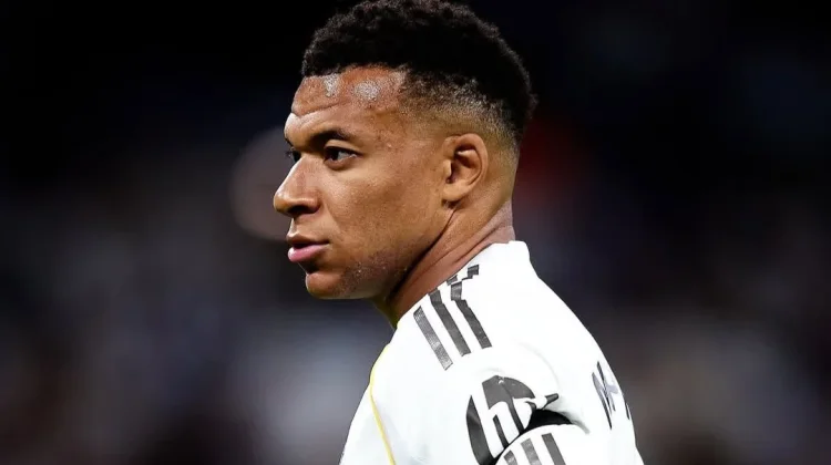 Kylian Mbappe Resmi Mengalami Cedera Otot Semitendinosus