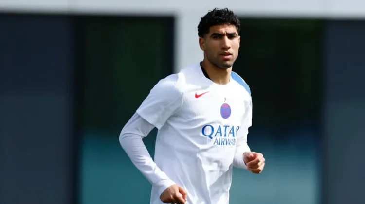 Achraf Hakimi Absen di Allianz Arena akibat Cedera Paha