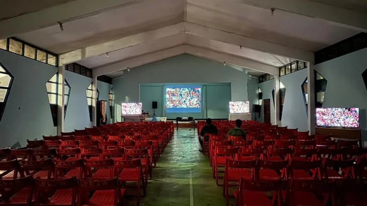 Dukung Persipura Kembali ke Liga 1, OMK Paroki Pusat X Komsos PKJW Adakan Nobar