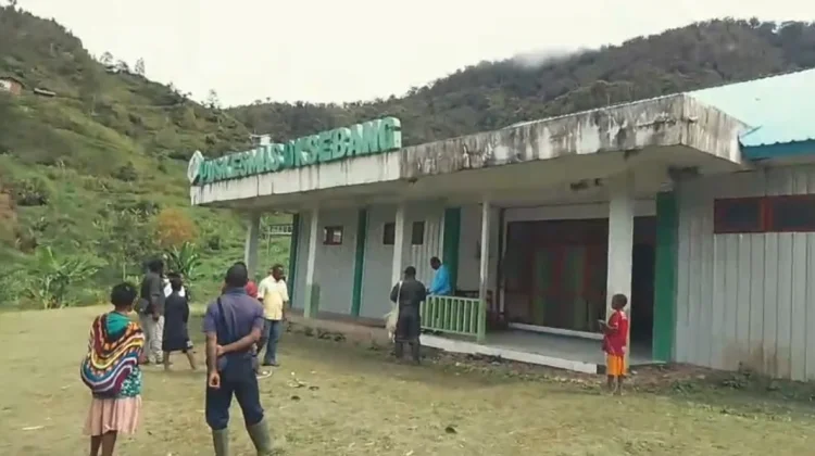 Kunjungan Kerja Anggota DPRK Pegubin Ke Puskesmas Oksebang Dan SD Inpres Kubipkop