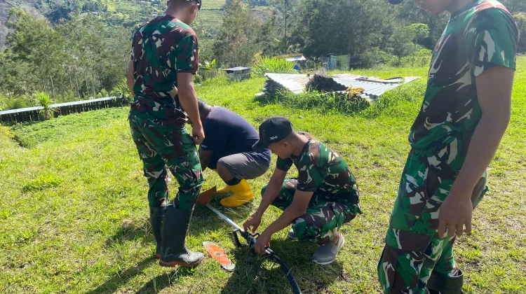 Satgas Yonif 511/DY Gelar Karya Bakti Bersama Masyarakat di Distrik Pirime