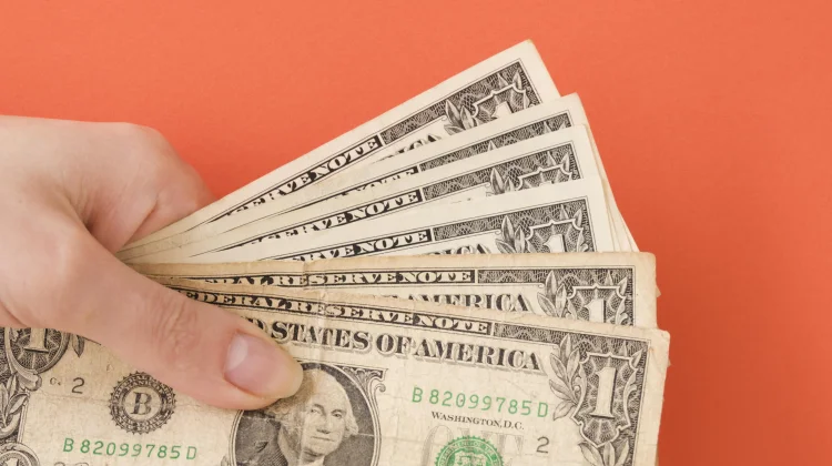 Dolar Tembus Rp18 Ribu, Apa yang Sedang Terjadi?