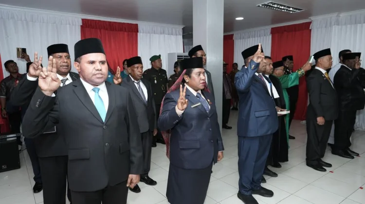 Gubernur Papua Pegunungan Lantik 11 Pejabat Tinggi Pratama Definitif